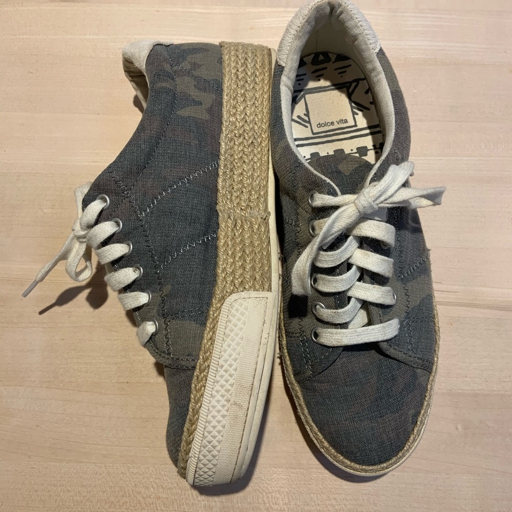 DOLCE VITA camo sneakers SIZE 7.5